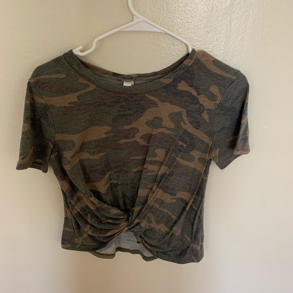 Camo Women’s Knot Up Tee Small